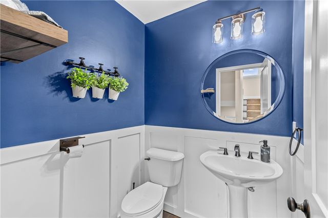 3800 Post Road 4, Warwick, RI 02886