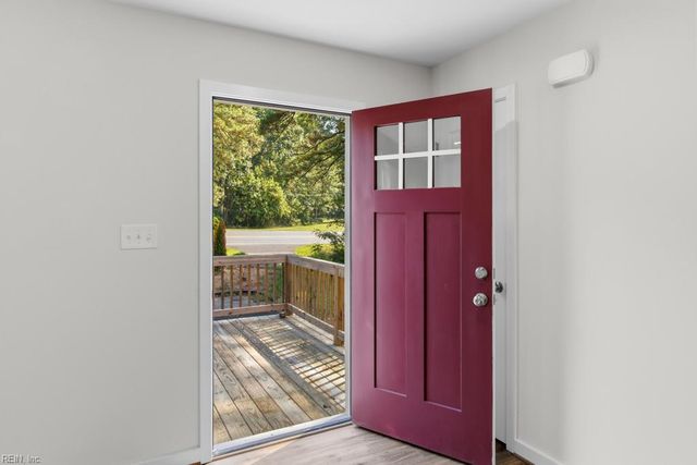 5738 Hickory Fork RD, Gloucester, VA 23061