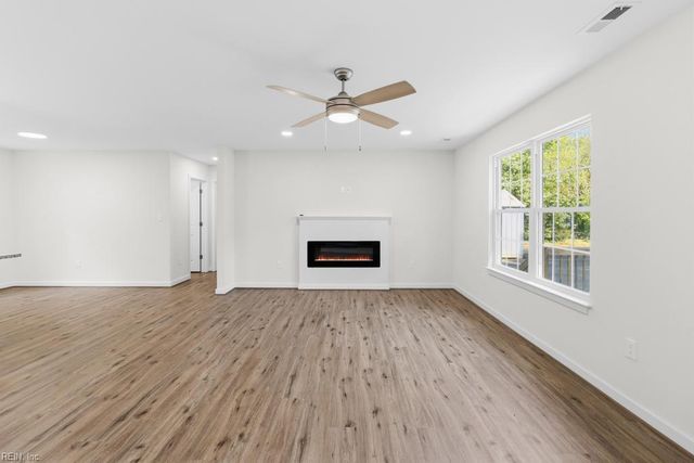 5738 Hickory Fork RD, Gloucester, VA 23061