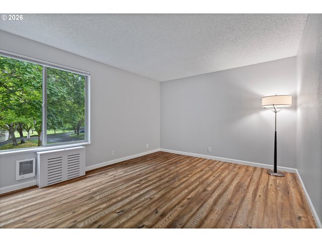 10356 Sw TRAPPER Ter, Beaverton, OR 97008