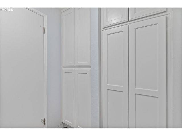 10356 Sw TRAPPER Ter, Beaverton, OR 97008