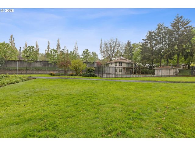 10356 Sw TRAPPER Ter, Beaverton, OR 97008