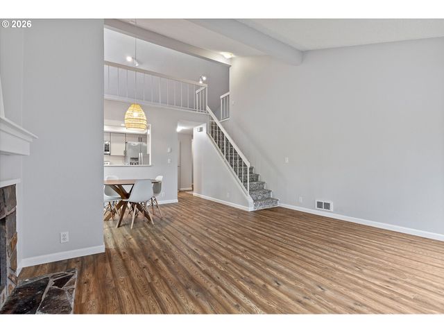 10356 Sw TRAPPER Ter, Beaverton, OR 97008