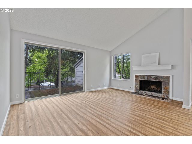 10356 Sw TRAPPER Ter, Beaverton, OR 97008