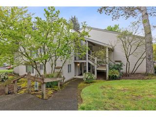 10356 Sw TRAPPER Ter, Beaverton, OR 97008