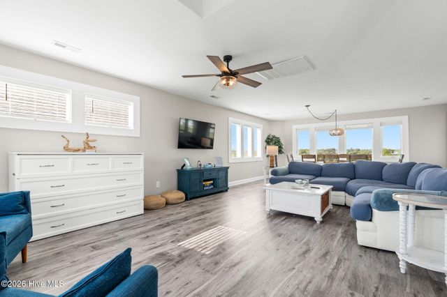 598 Ocean Boulevard W, Holden Beach, NC 28462