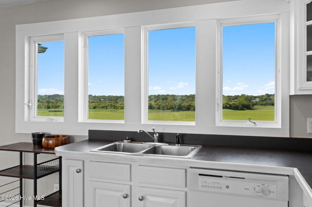 598 Ocean Boulevard W, Holden Beach, NC 28462