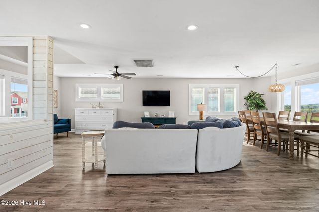 598 Ocean Boulevard W, Holden Beach, NC 28462