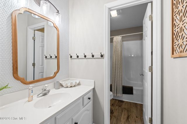 598 Ocean Boulevard W, Holden Beach, NC 28462