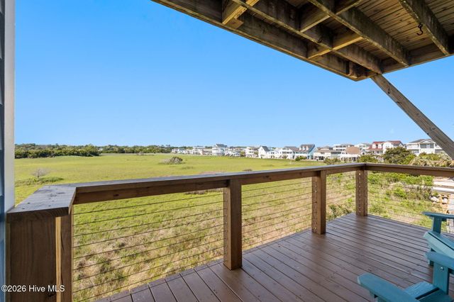 598 Ocean Boulevard W, Holden Beach, NC 28462