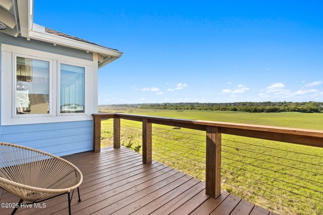 598 Ocean Boulevard W, Holden Beach, NC 28462