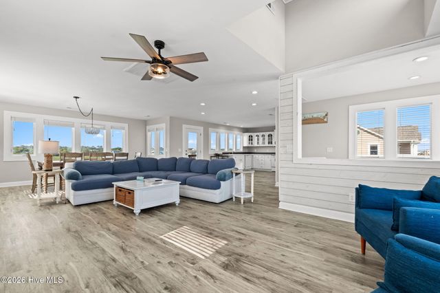 598 Ocean Boulevard W, Holden Beach, NC 28462