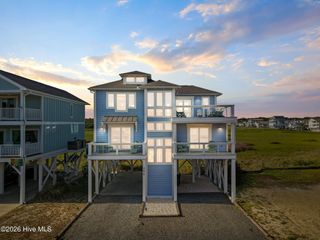 598 Ocean Boulevard W, Holden Beach, NC 28462