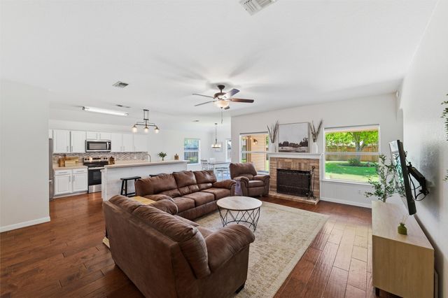 348 Meador Lane, Burleson, TX 76028