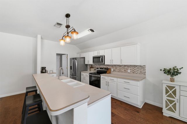 348 Meador Lane, Burleson, TX 76028