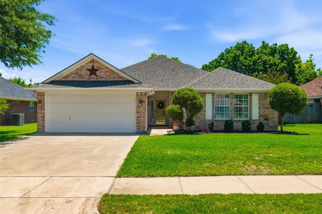 348 Meador Lane, Burleson, TX 76028