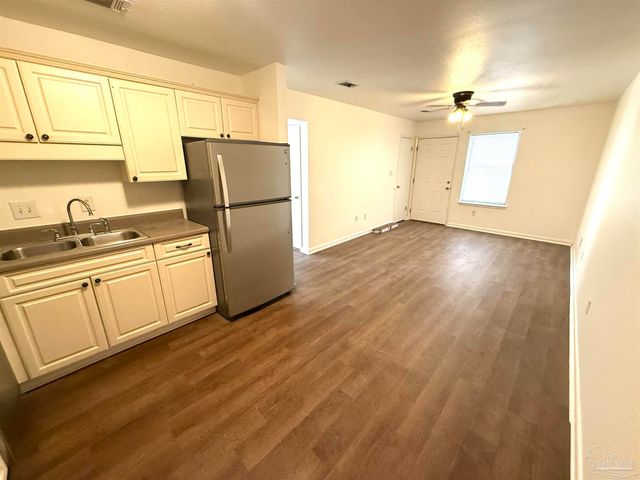 3202 Redwood Ln D, Gulf Breeze, FL 32563