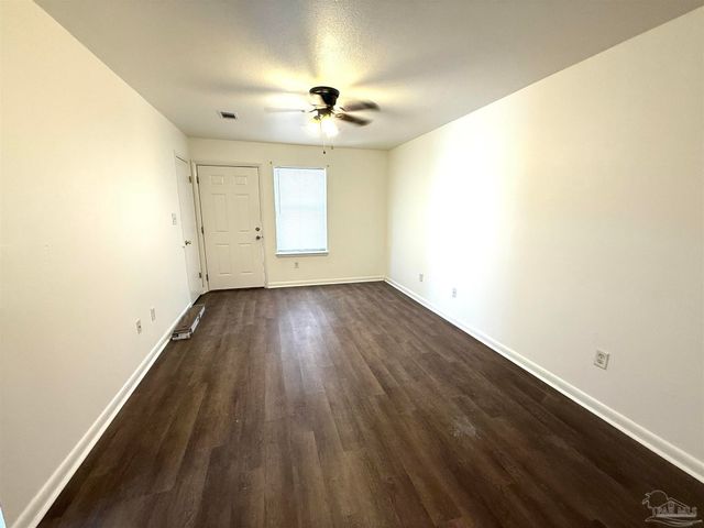 3202 Redwood Ln D, Gulf Breeze, FL 32563