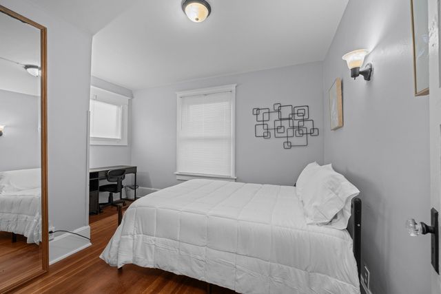 211 E Dover Court, Davenport, IA 52803