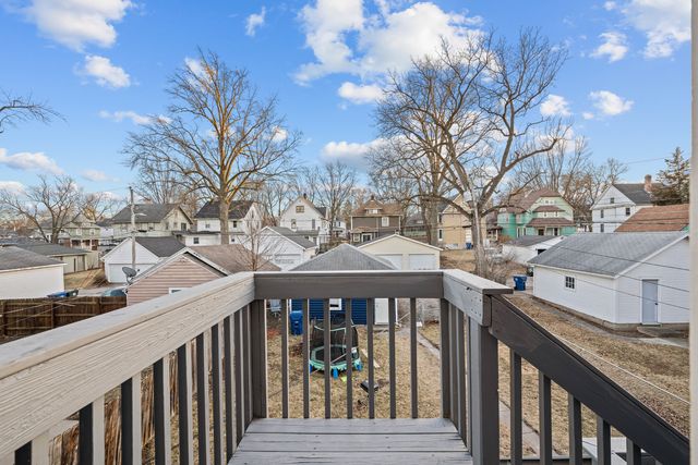 211 E Dover Court, Davenport, IA 52803