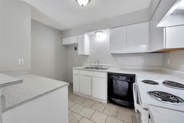 6110 W Mount Houston Road C, Houston, TX 77088