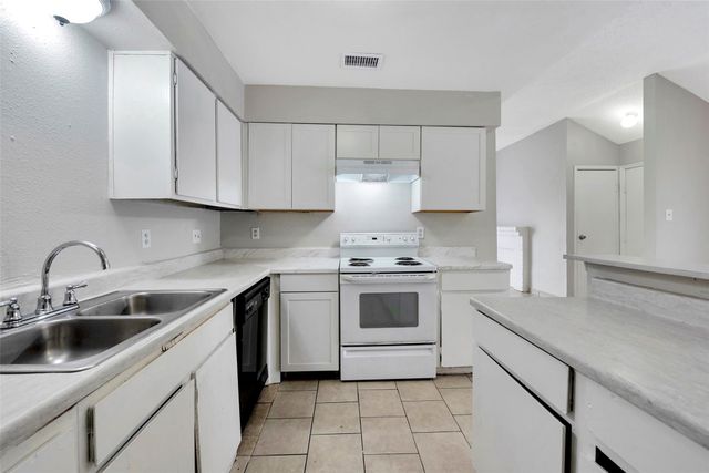 6110 W Mount Houston Road C, Houston, TX 77088