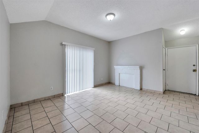 6110 W Mount Houston Road C, Houston, TX 77088