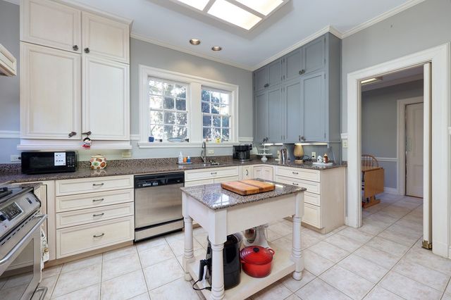 1007 4th Avenue, West Point, GA 31833