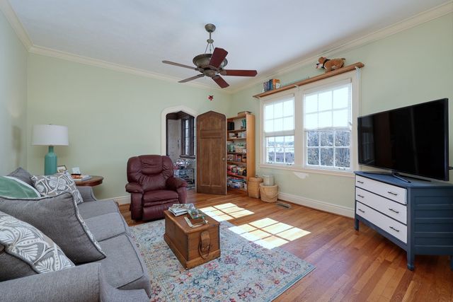 1007 4th Avenue, West Point, GA 31833