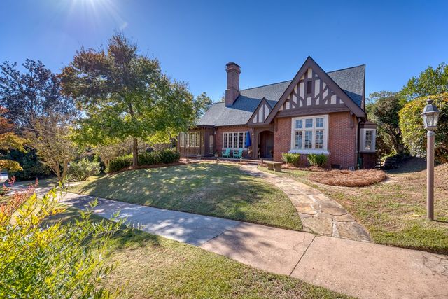 1007 4th Avenue, West Point, GA 31833