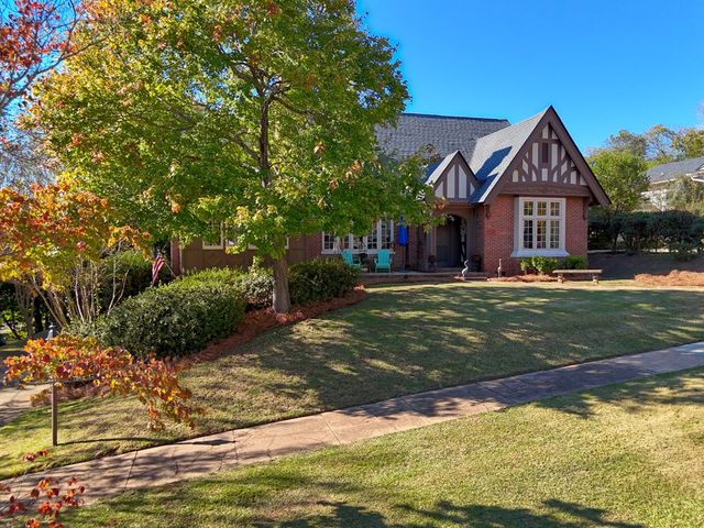 1007 4th Avenue, West Point, GA 31833