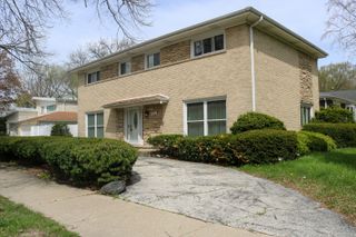 401 Dewey Avenue, Evanston, IL 60202