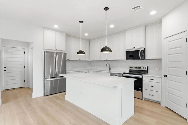 2501 Merlin Street, Dallas, TX 75215