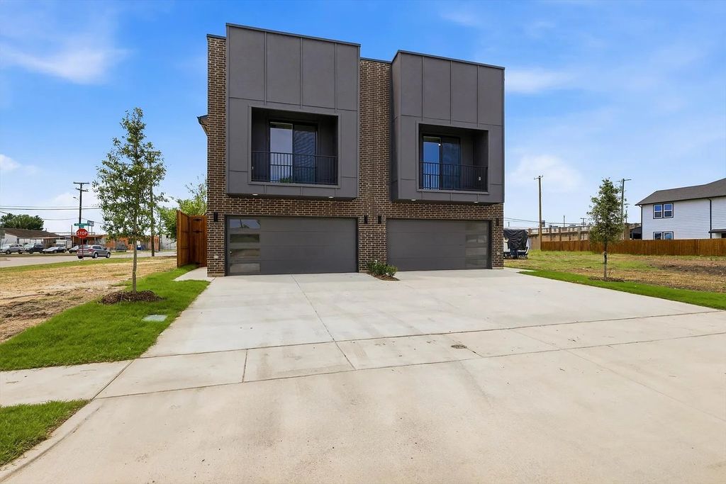 2501 Merlin Street, Dallas, TX 75215