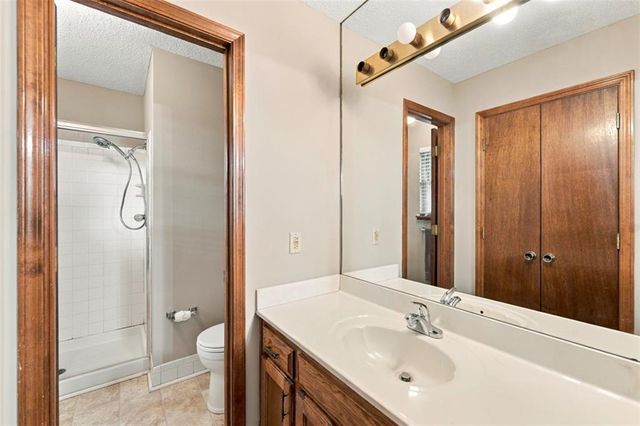 16513 E 51st St Court S, Independence, MO 64055