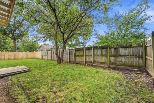 16513 E 51st St Court S, Independence, MO 64055