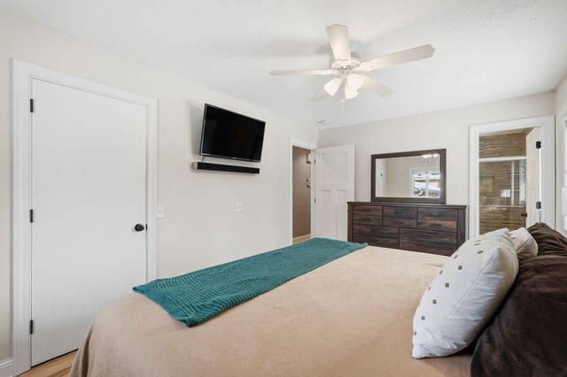 10640 Aquila Avenue S, Bloomington, MN 55438