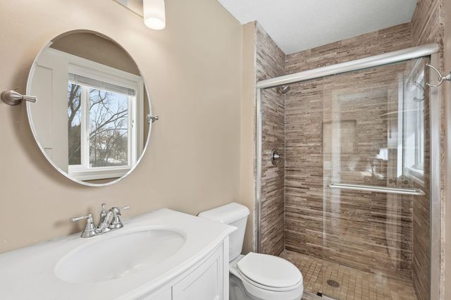 10640 Aquila Avenue S, Bloomington, MN 55438