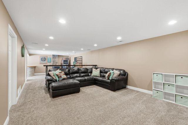 10640 Aquila Avenue S, Bloomington, MN 55438