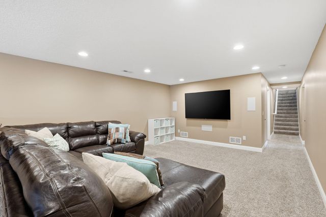 10640 Aquila Avenue S, Bloomington, MN 55438