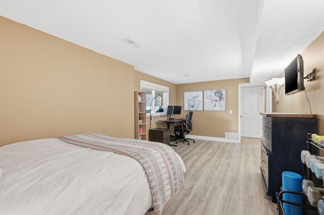 10640 Aquila Avenue S, Bloomington, MN 55438