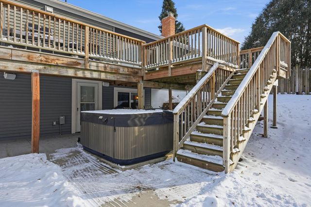 10640 Aquila Avenue S, Bloomington, MN 55438