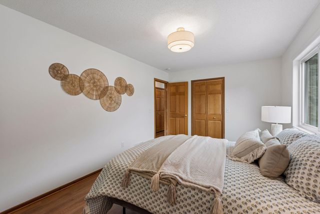 1756 Helena Road N, Oakdale, MN 55128