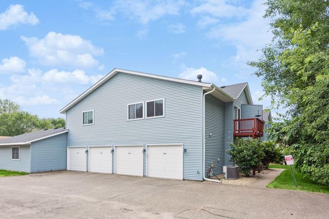 1756 Helena Road N, Oakdale, MN 55128