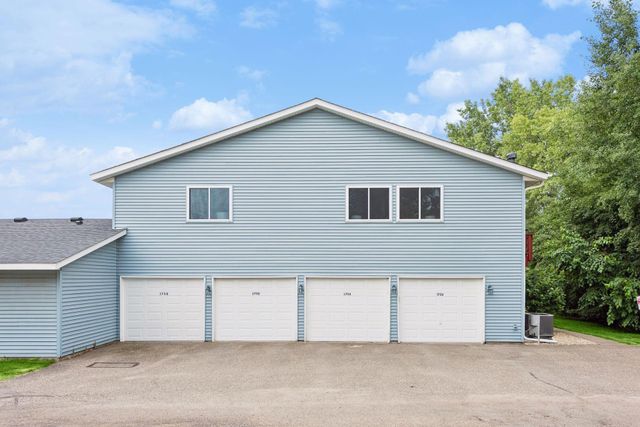 1756 Helena Road N, Oakdale, MN 55128