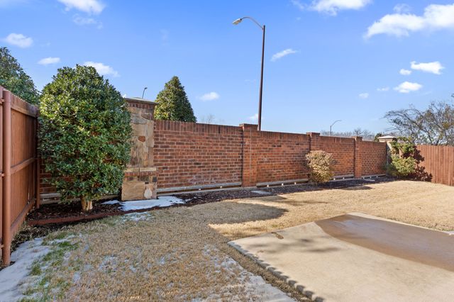 3805 Weatherstone Drive, Fort Worth, TX 76137