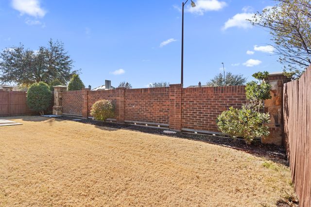 3805 Weatherstone Drive, Fort Worth, TX 76137