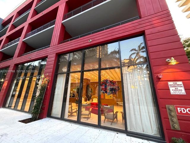 90 NE 32 803, Miami, FL 33137