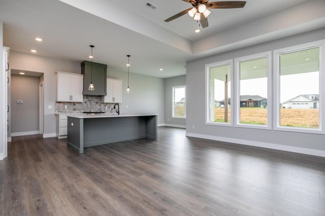 909 SPYGLASS CT, Columbia, MO 65201