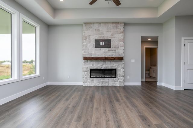 909 SPYGLASS CT, Columbia, MO 65201